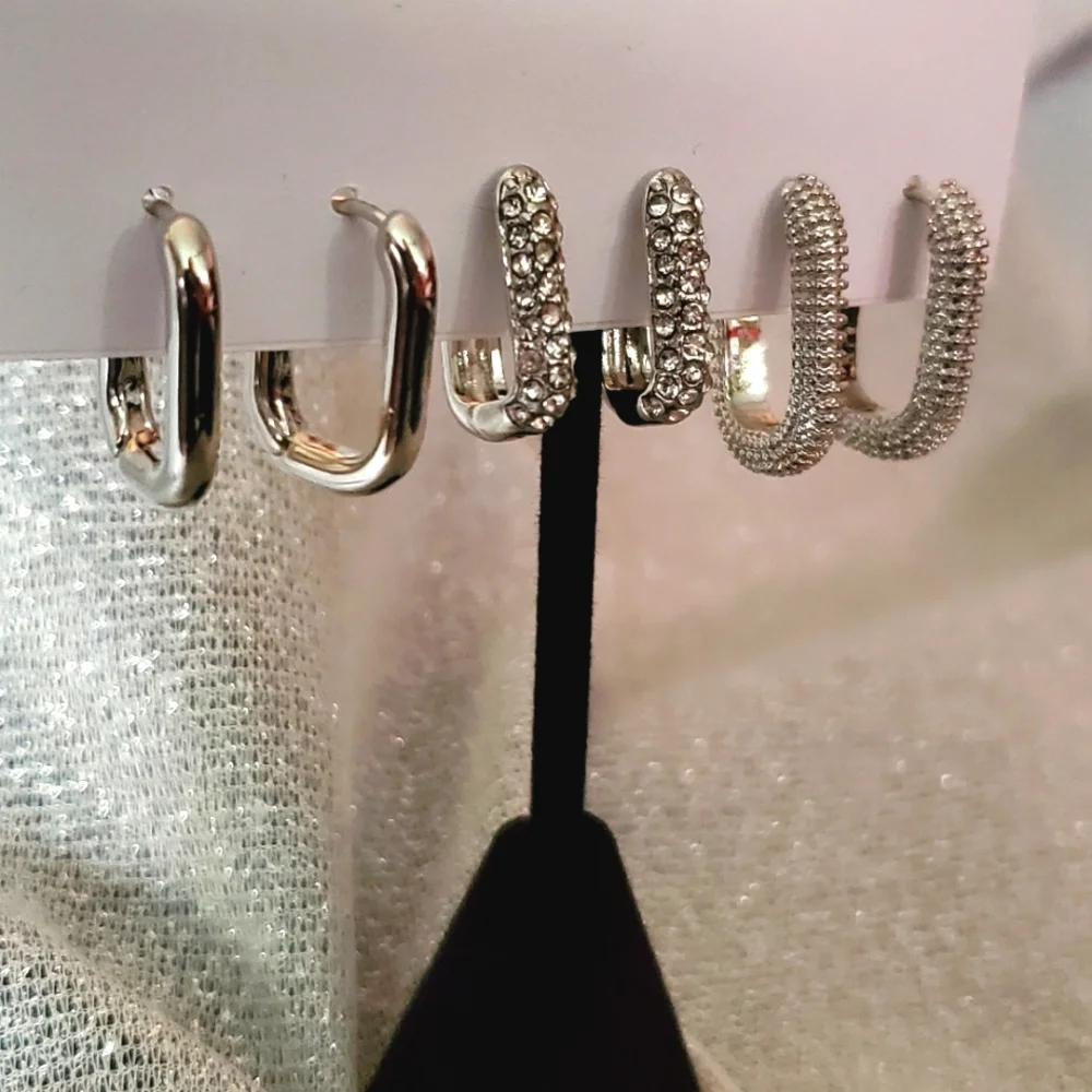 Silver Tone Earrings‎